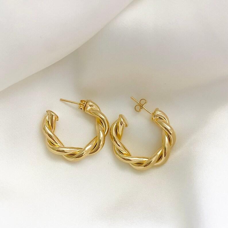 Funky resin polish artificial earrings