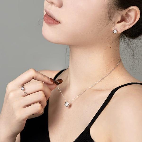 simple silver plated zircon pendant