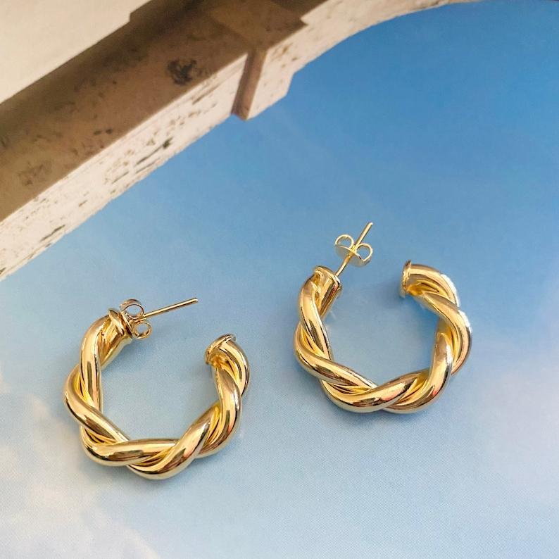 Funky resin polish artificial earrings