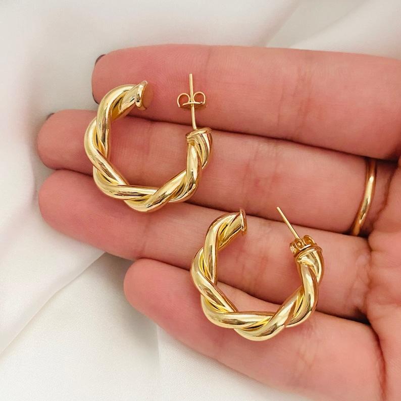 Funky resin polish artificial earrings