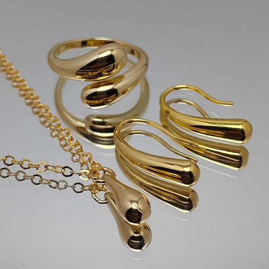 4pcs vintage style Goldern plated jewelry set