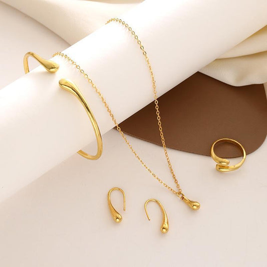 4pcs vintage style Goldern plated jewelry set